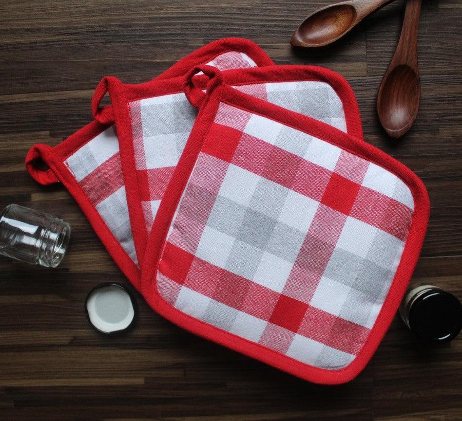 Cotton Lanfranki Red Check Pot Holders Pack Of 3