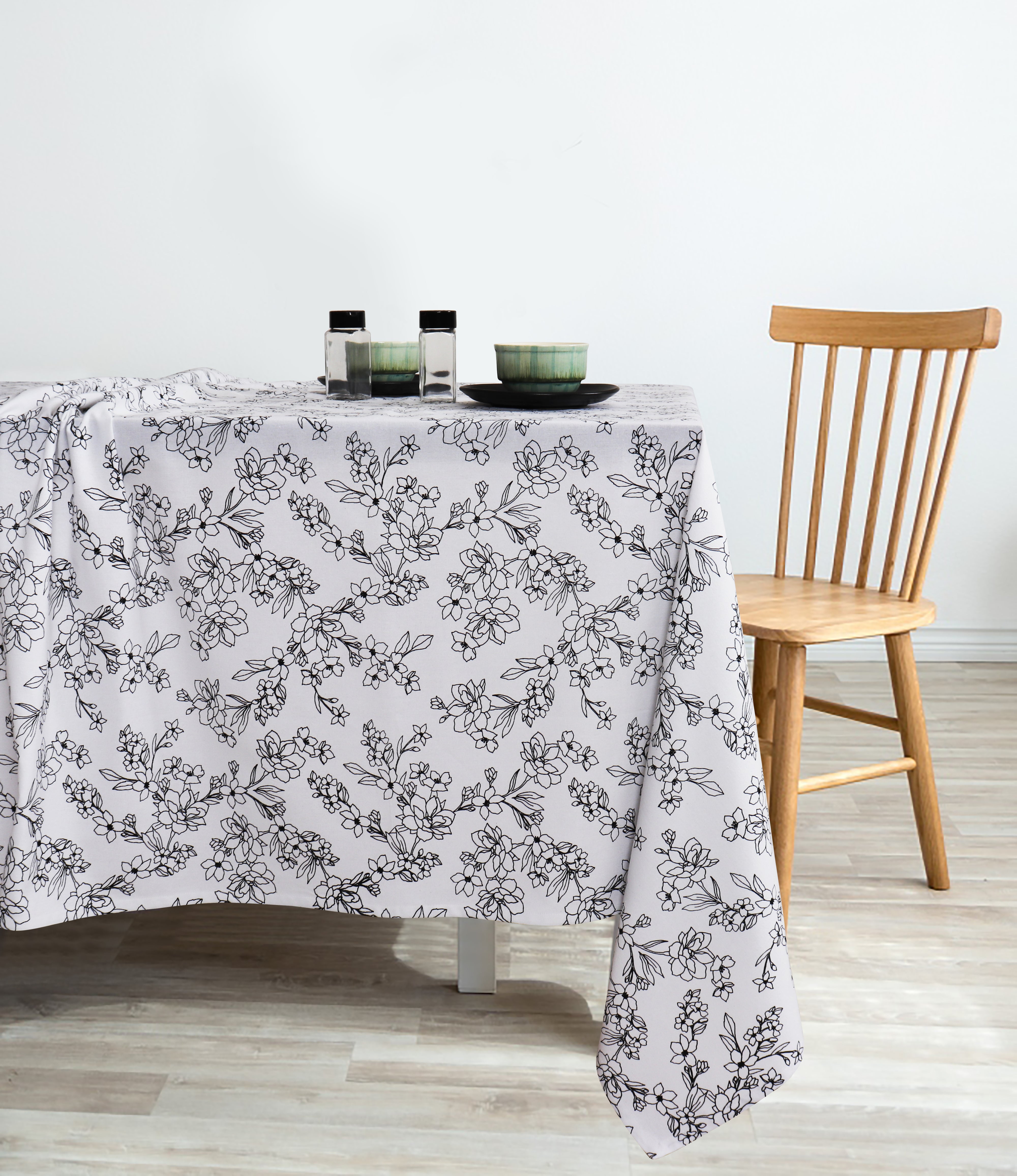 Cotton Pencil Flower 6 Seater Table Cloths