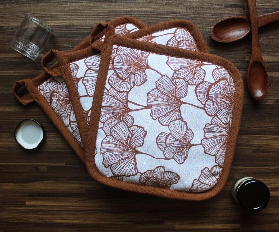 Cotton Single Leaf Brown Pot Holders Pack Of 3