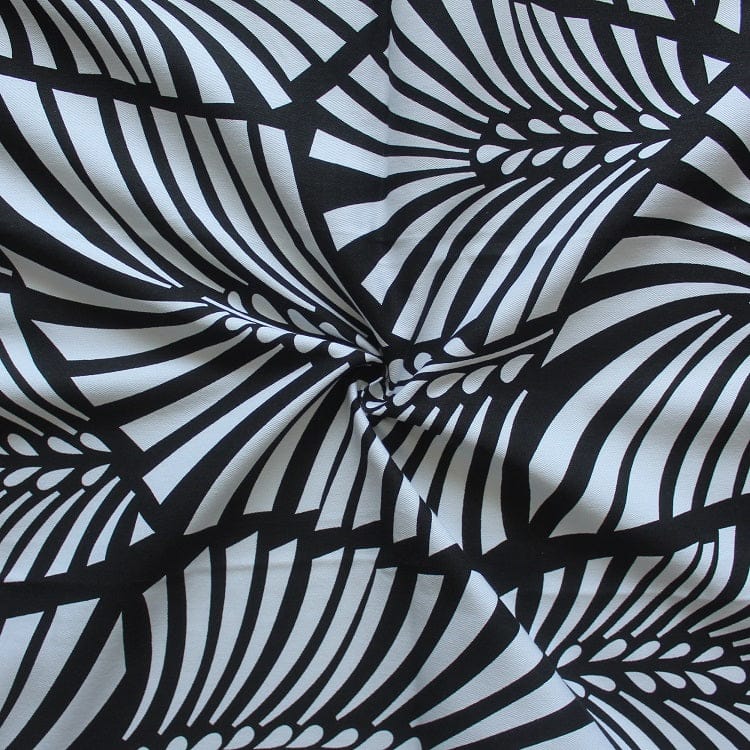 Cotton Black Zebra with Border 8 Seater Table Cloths