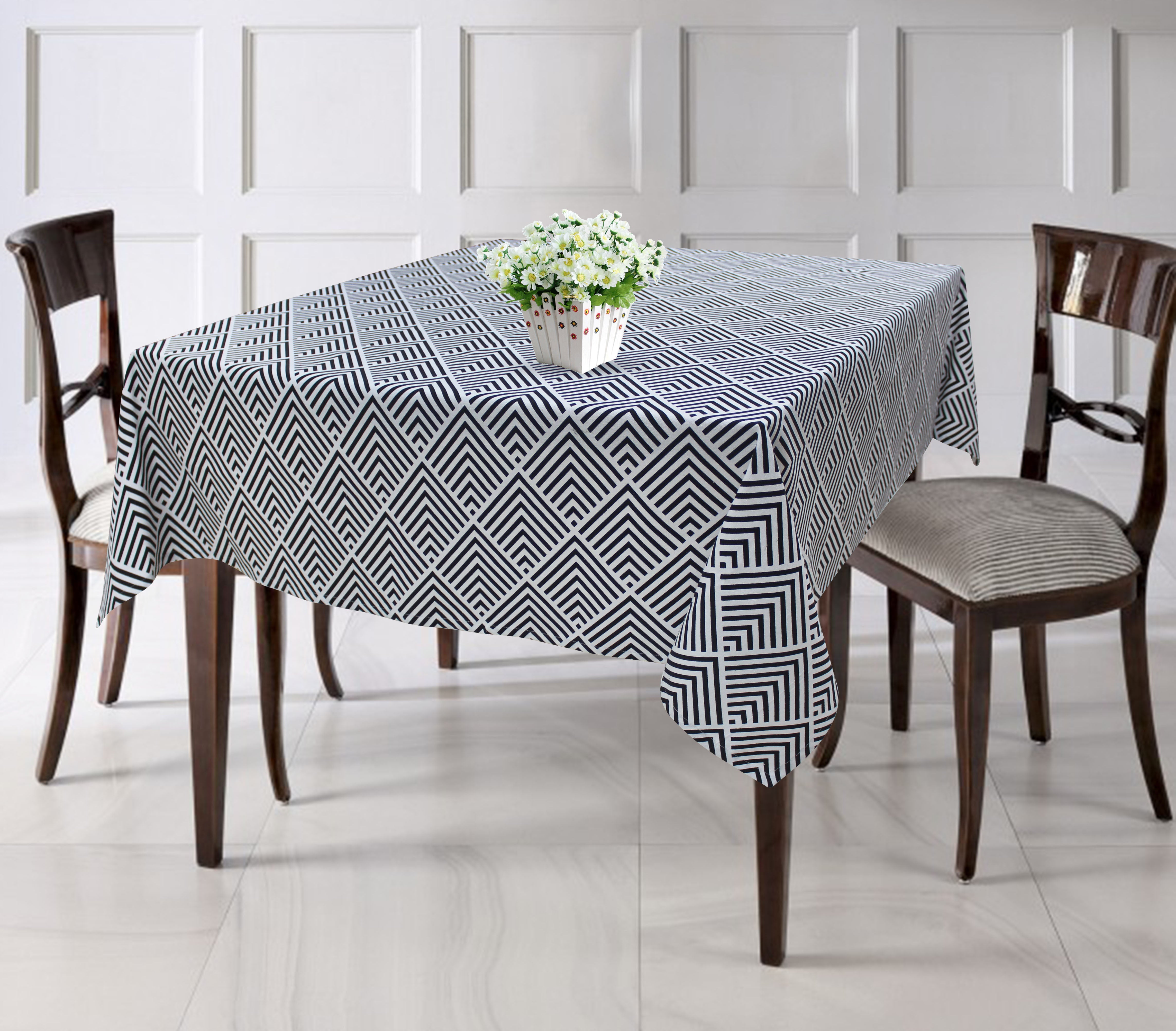 Cotton Diamond Check 6 Seater Table Cloths