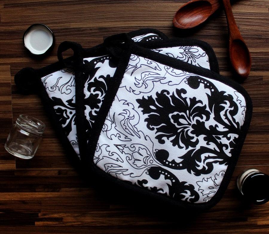 Cotton Black and White Damask Pot Holders Pack Of 3