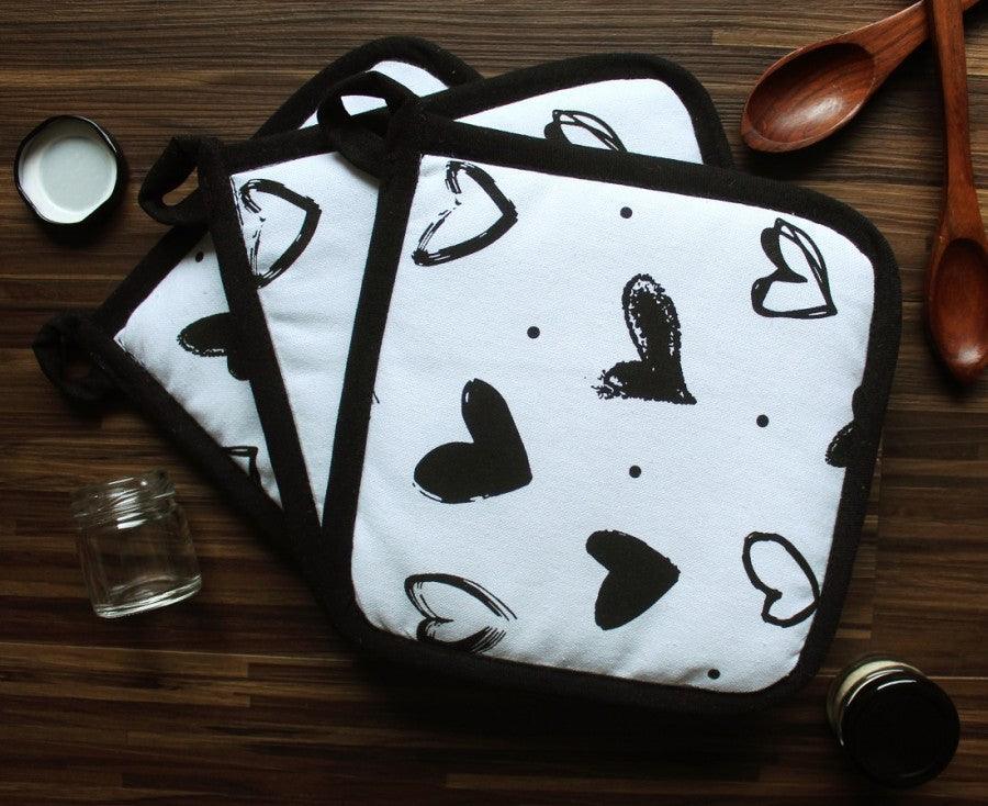 Cotton White Heart Pot Holders Pack Of 3