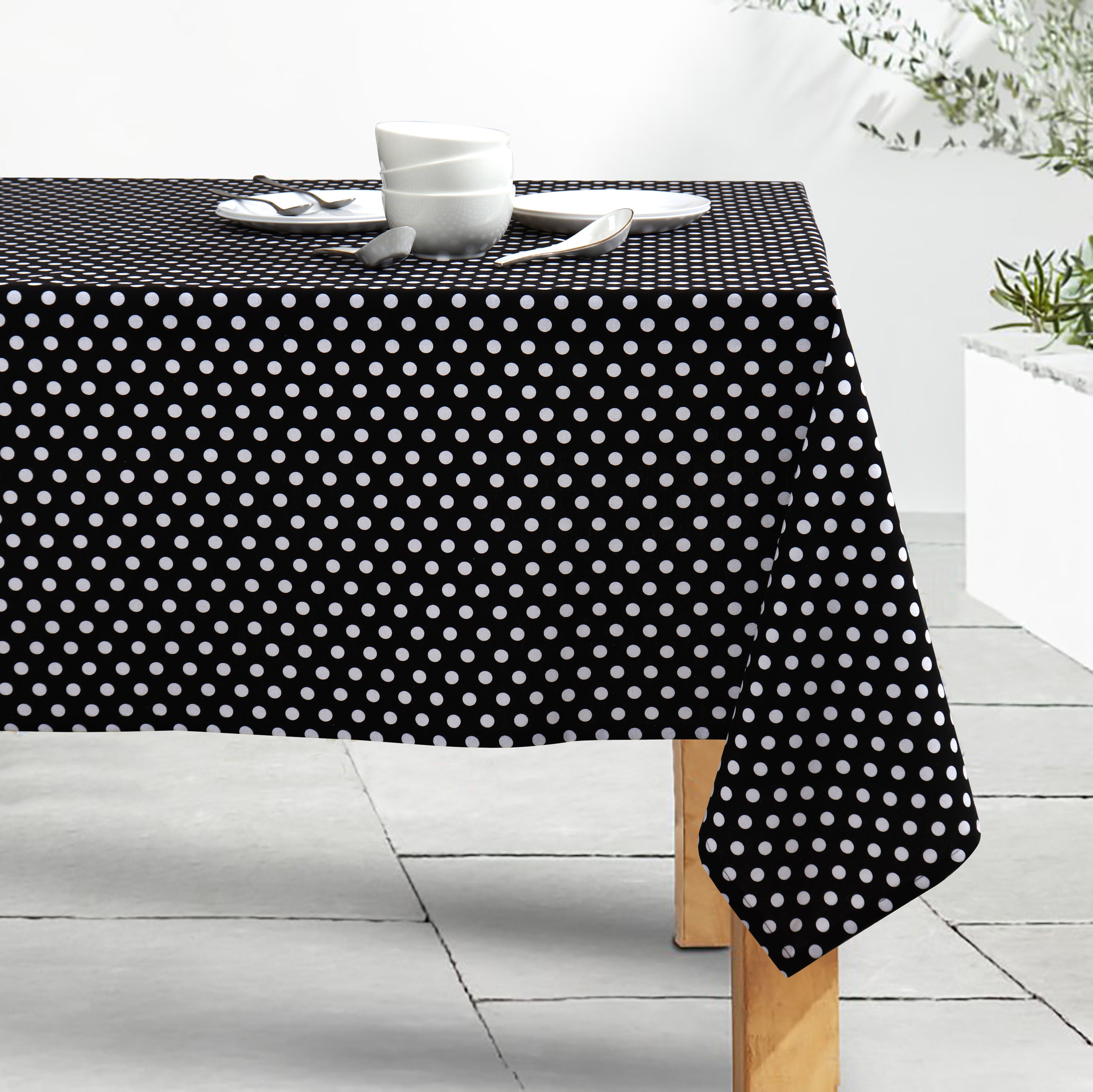Cotton Black Polka Dot 6 Seater Table Cloths