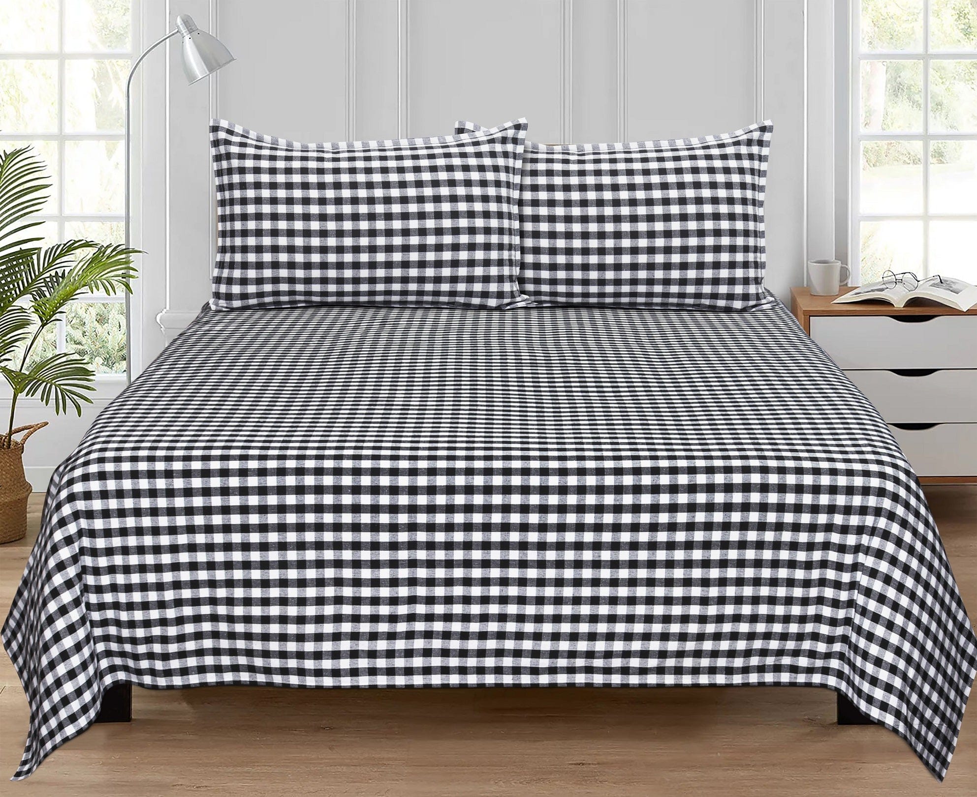 Cotton Checkered Bedsheet with Pillow Covers (Solid Black)