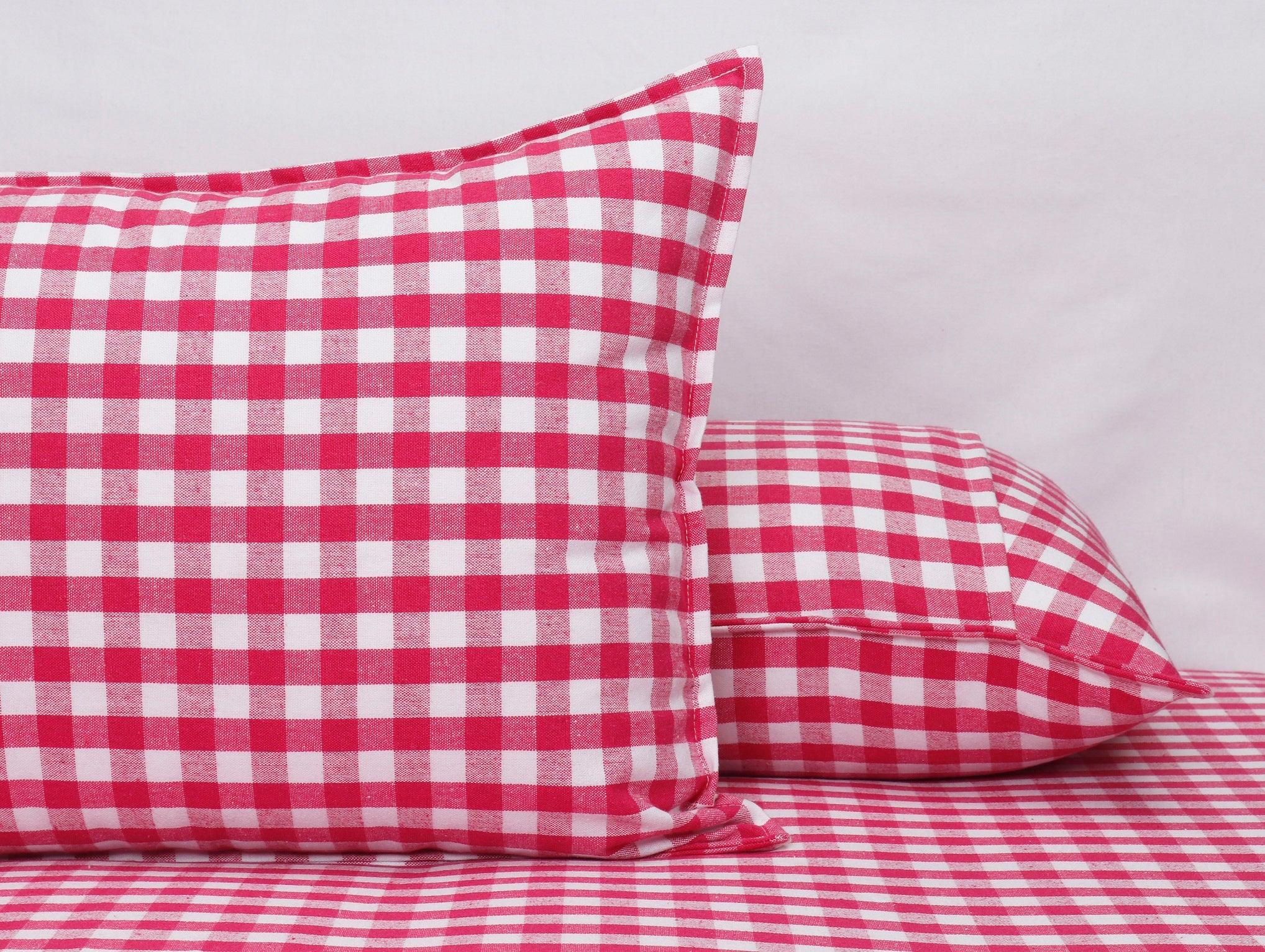 Cotton Checkered Bedsheet with Pillow Covers (Pink)