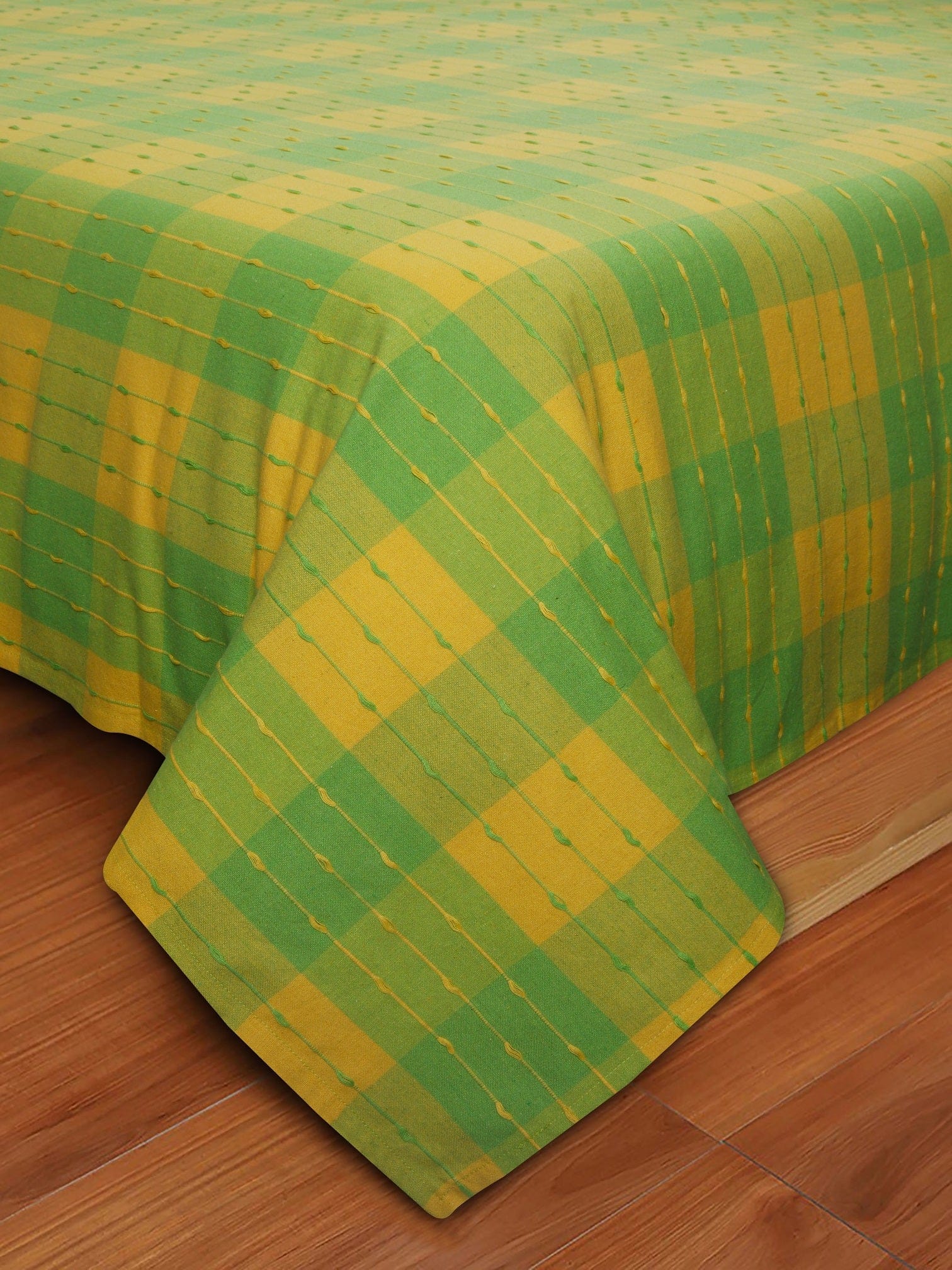 Cotton Designer Dobby Checkered Bedsheet with Pillow Covers (Green, Yellow)