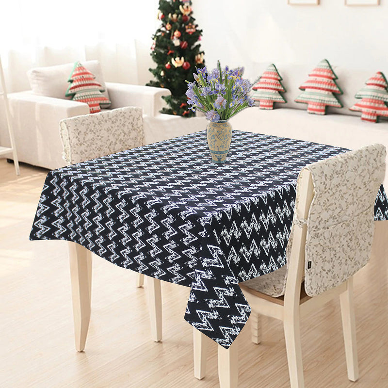 Cotton Zig-Zag Black 6 Seater Table Cloths Pack Of 1