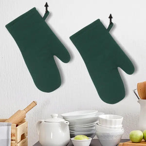 Cotton Christmas Solid Green Oven Gloves Pack Of 2
