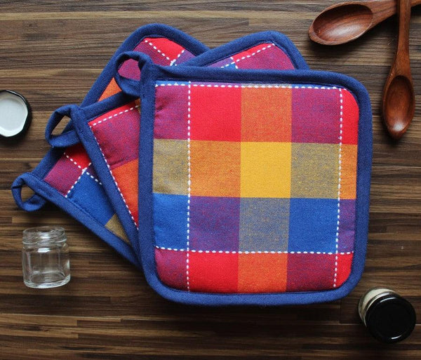 Cotton Adukalam Check With Blue Piping Pot Holders Pack Of 3 freeshipping - Airwill